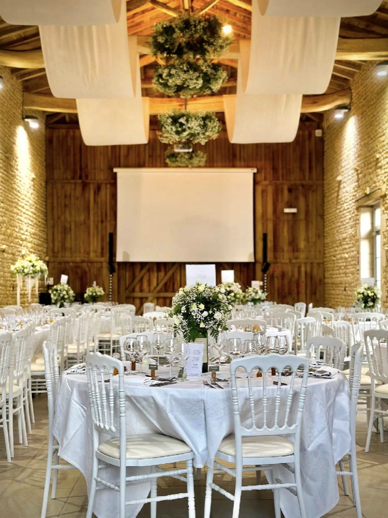 Grange du Domaine de la Gravette à Beauvoir-sur-Niort, lieu de réception de mariage